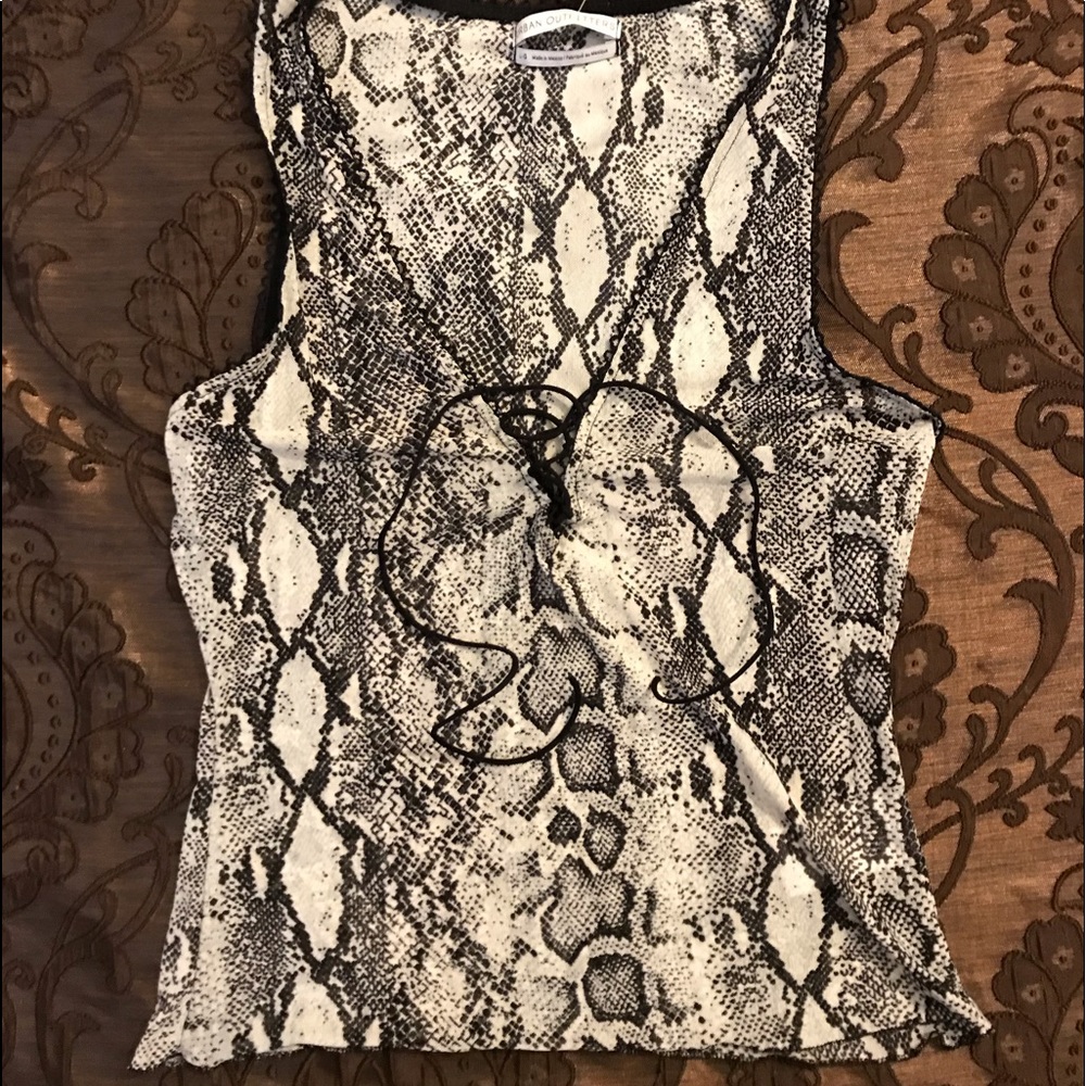 Snake mesh top - Picture 2 of 5